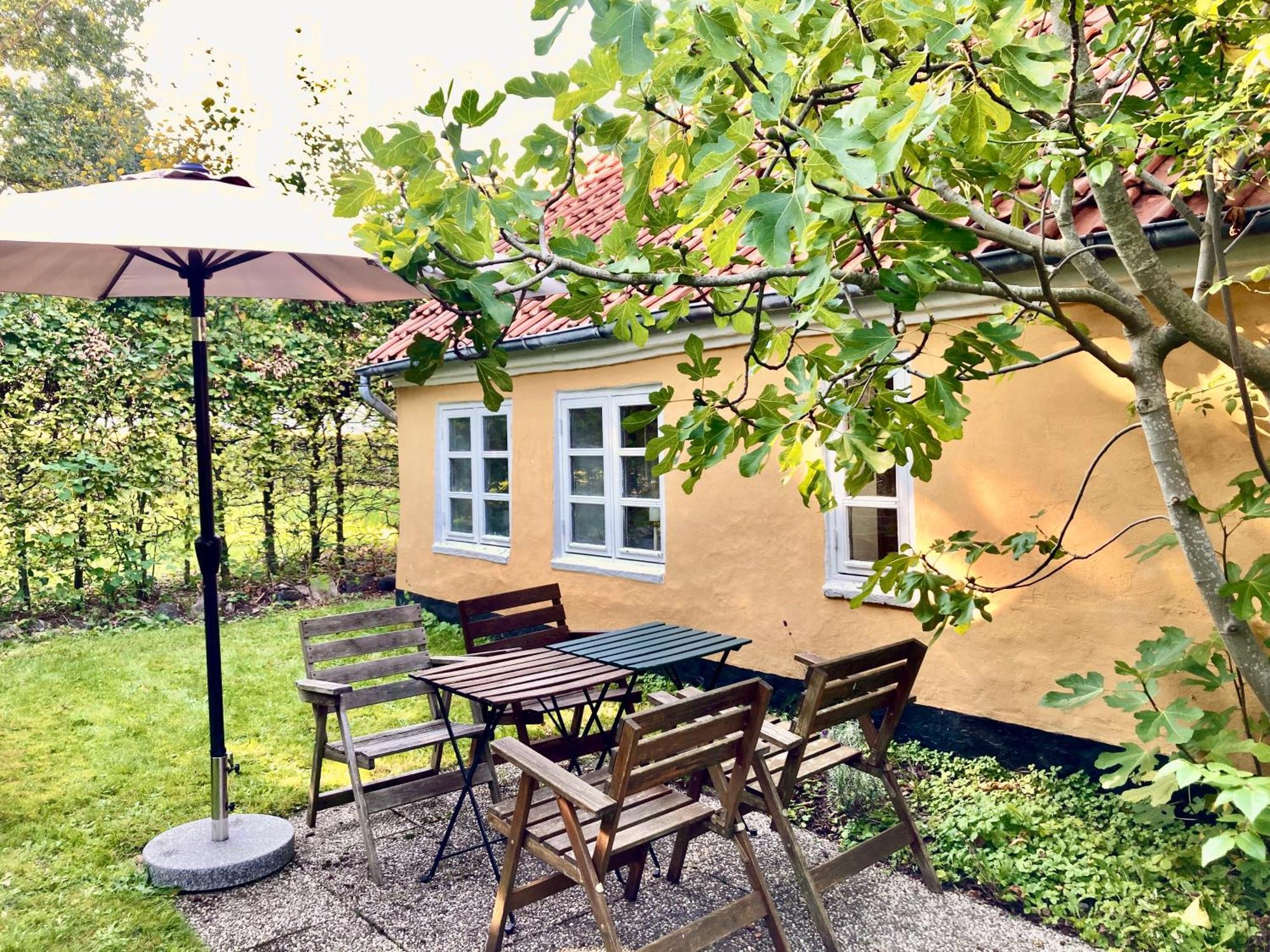 Den Gamle Skomager Hytte Ved Slotssoen Gråsten Exteriör bild